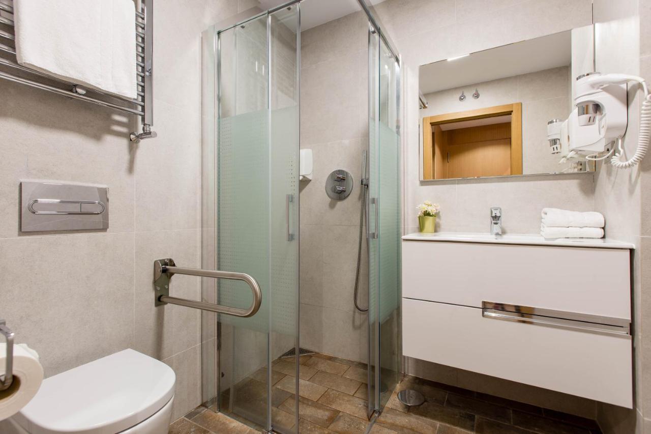 Hostal Cervelo Мадрид Екстер'єр фото